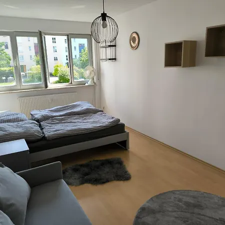 아파트 Ruhige 2 Zimmer Mit Balkon Unweit Vom Panometer *